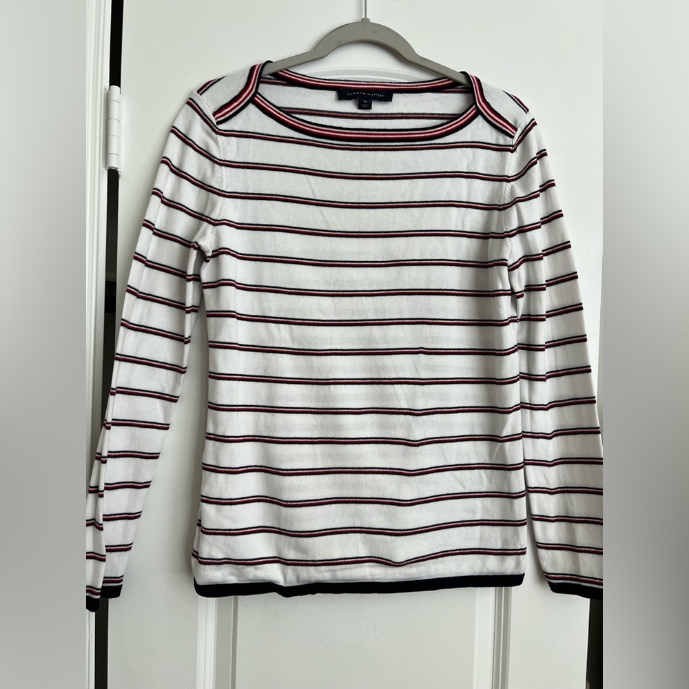 Medium Tommy Hilfiger sweater